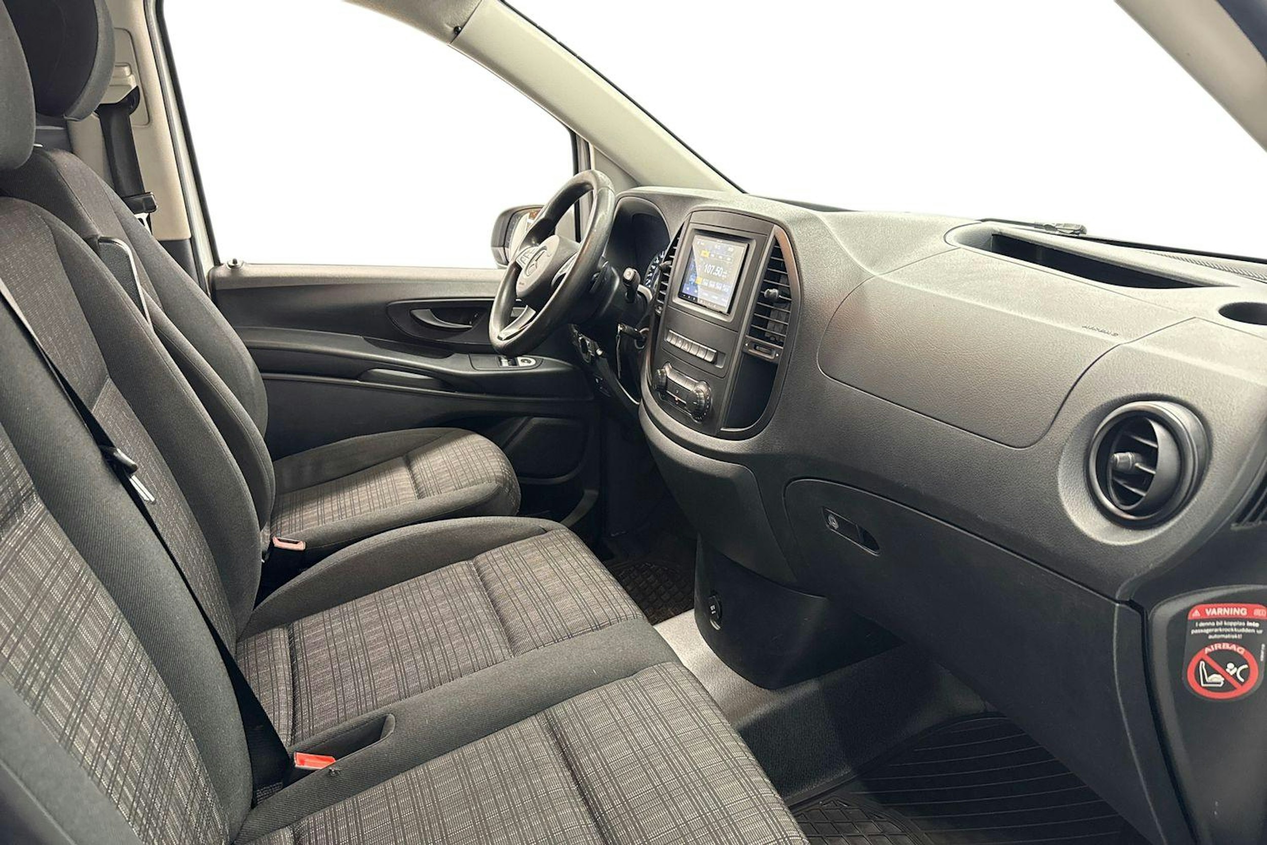 valkoinen Mercedes-Benz Vito 2017 kuva 7.