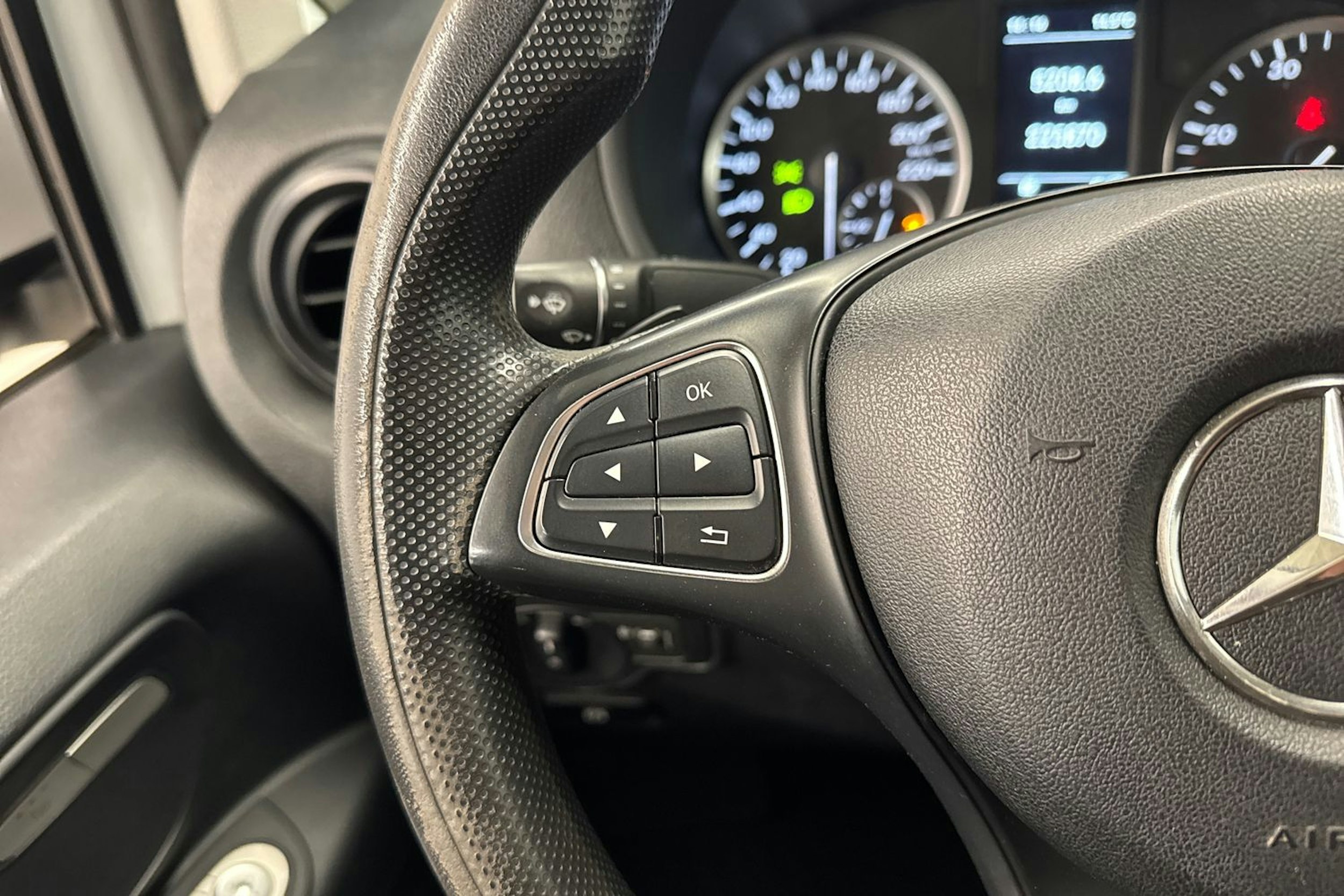 valkoinen Mercedes-Benz Vito 2017 kuva 12.