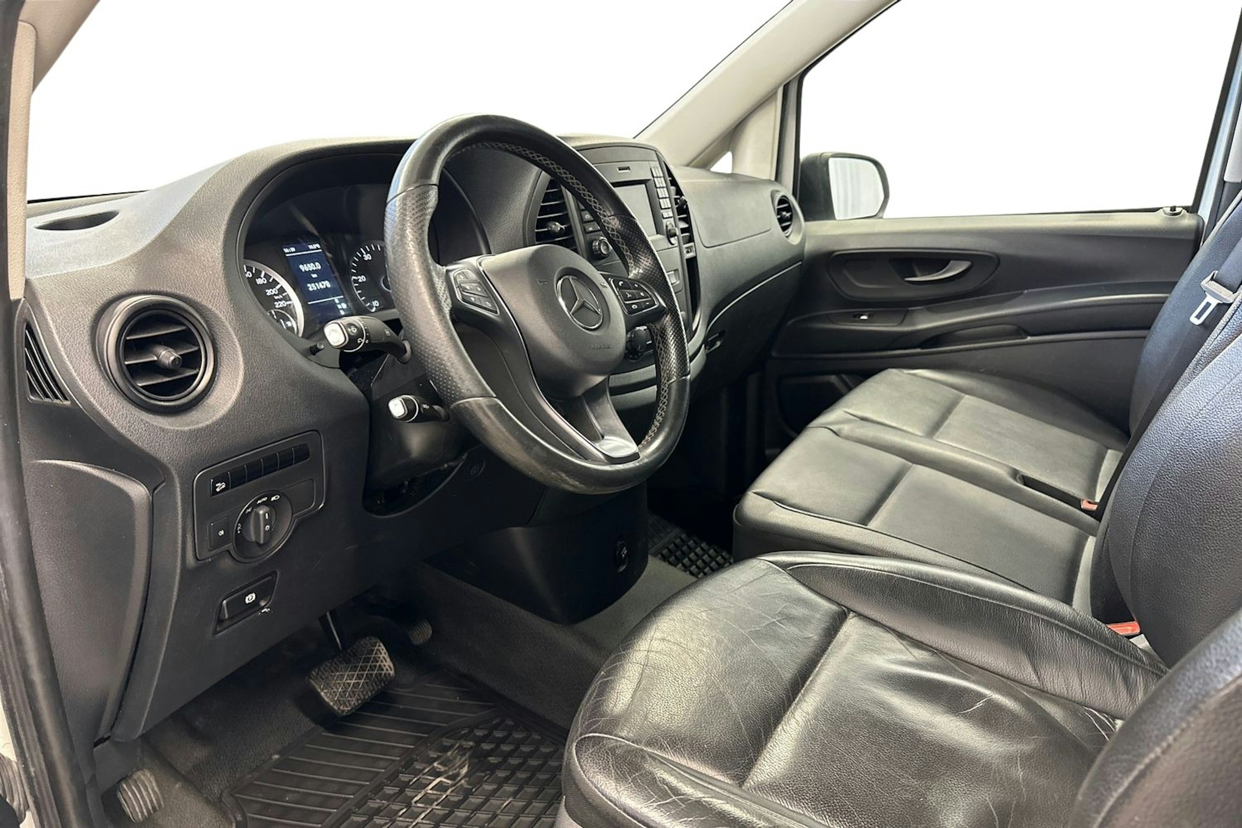 valkoinen Mercedes-Benz Vito 2017 kuva 6.