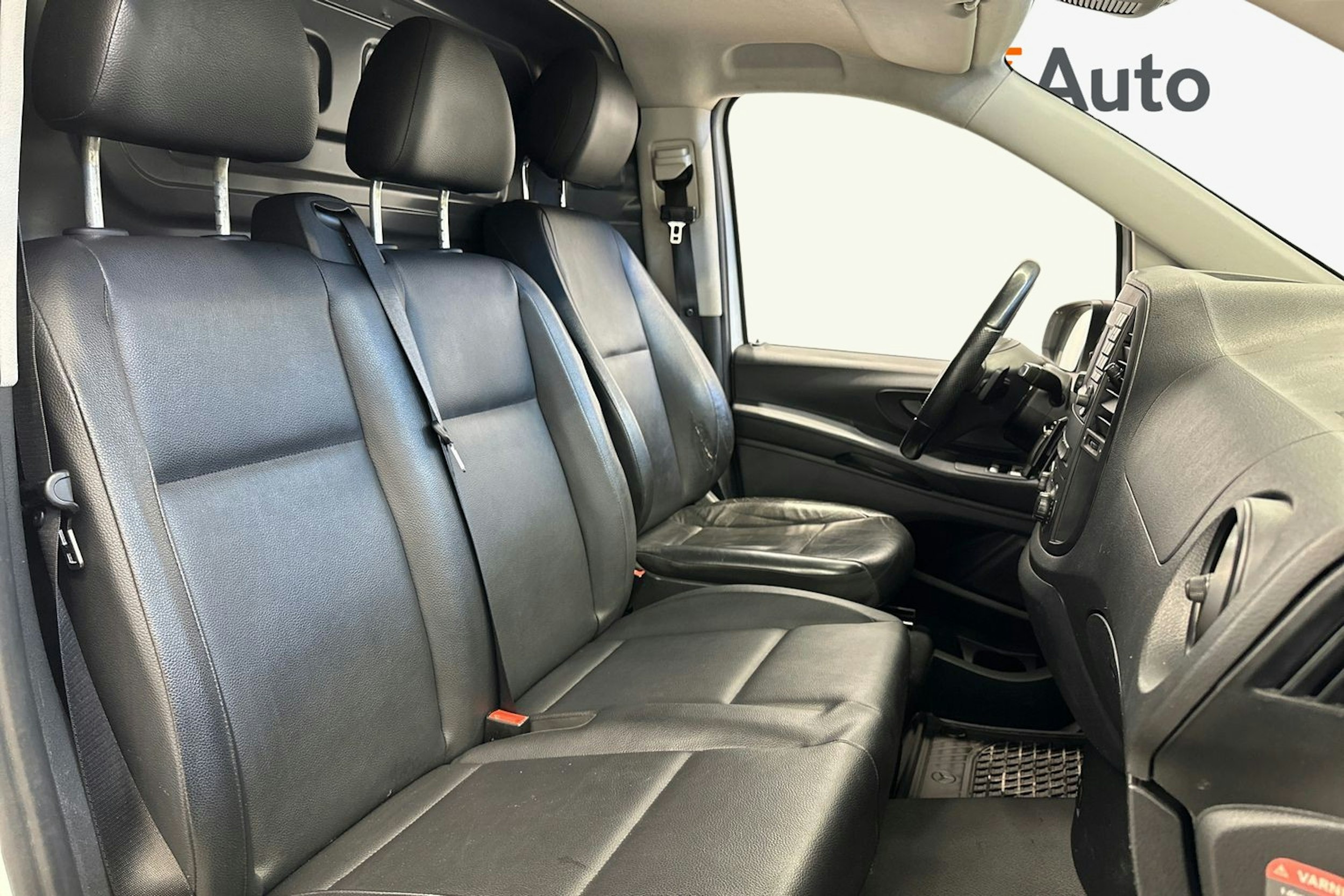 valkoinen Mercedes-Benz Vito 2017 kuva 10.