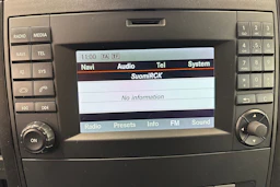 valkoinen Mercedes-Benz Vito 2018 kuva 17.