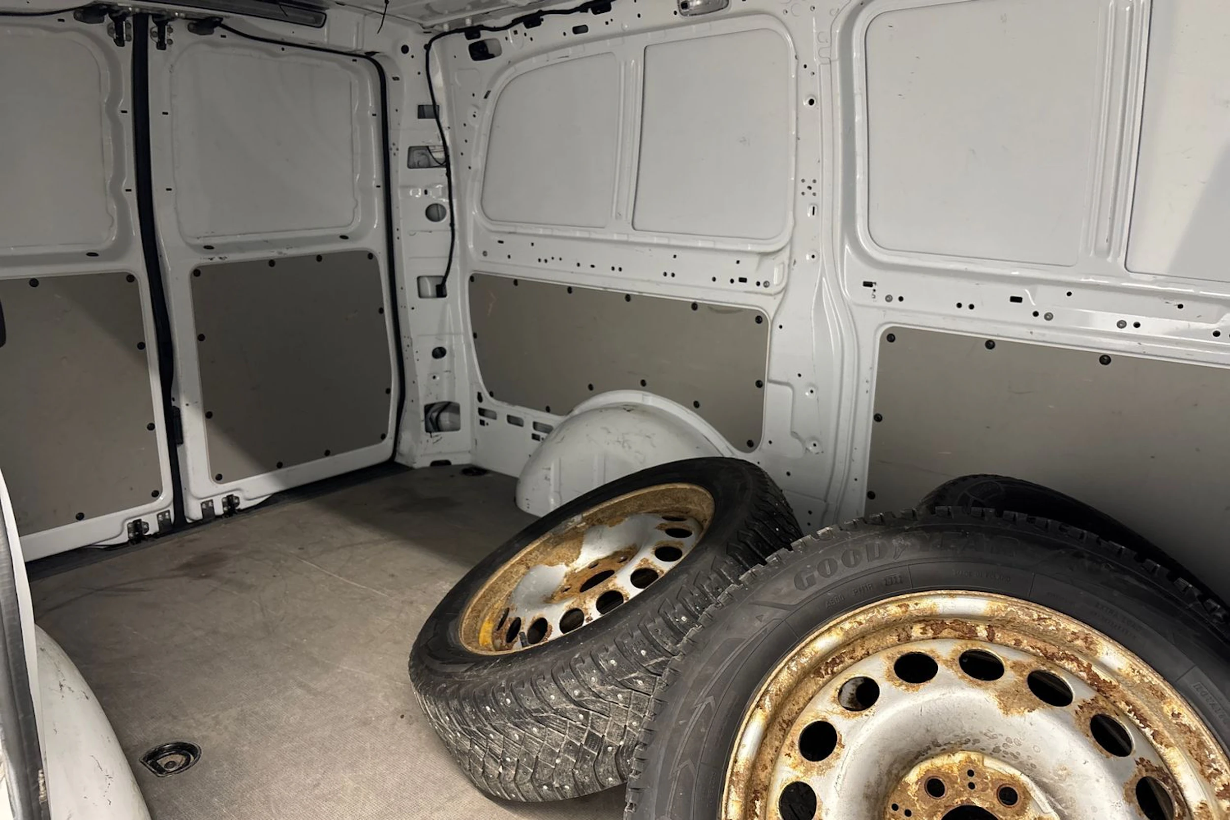 valkoinen Mercedes-Benz Vito 2018 kuva 23.