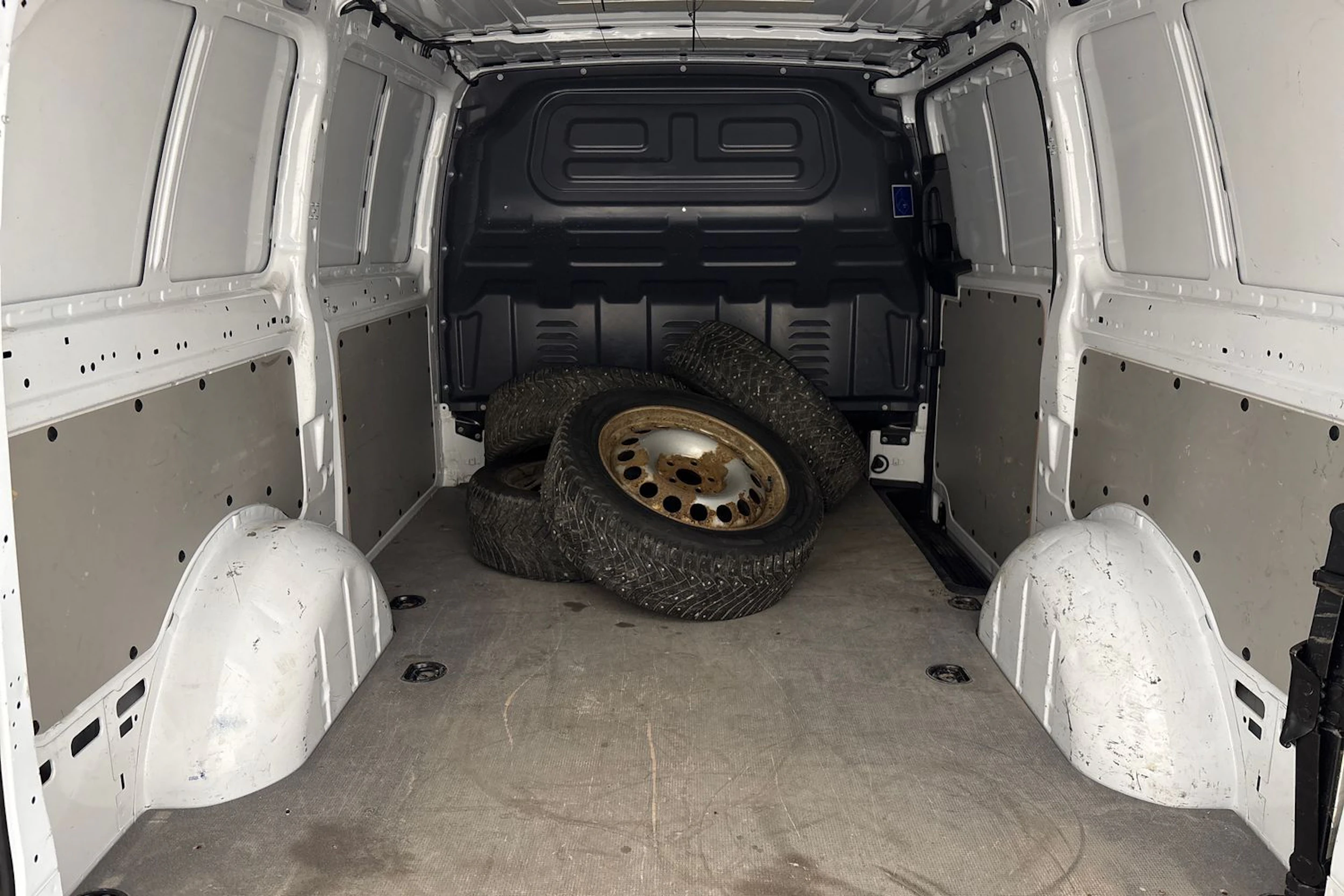 valkoinen Mercedes-Benz Vito 2018 kuva 24.