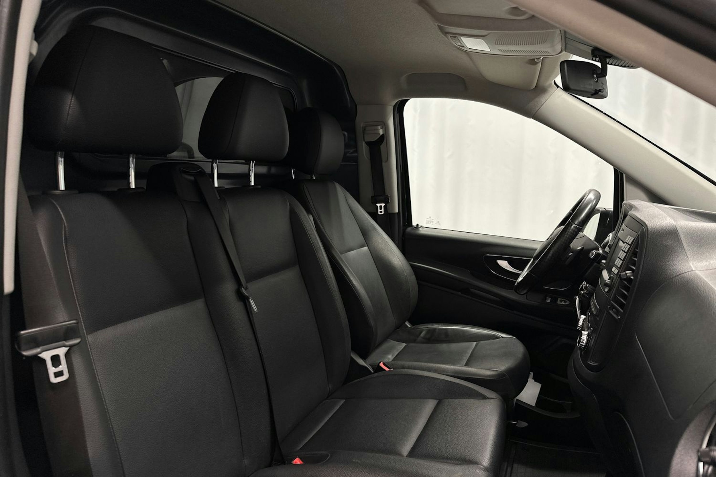 musta Mercedes-Benz Vito 2018 kuva 14.