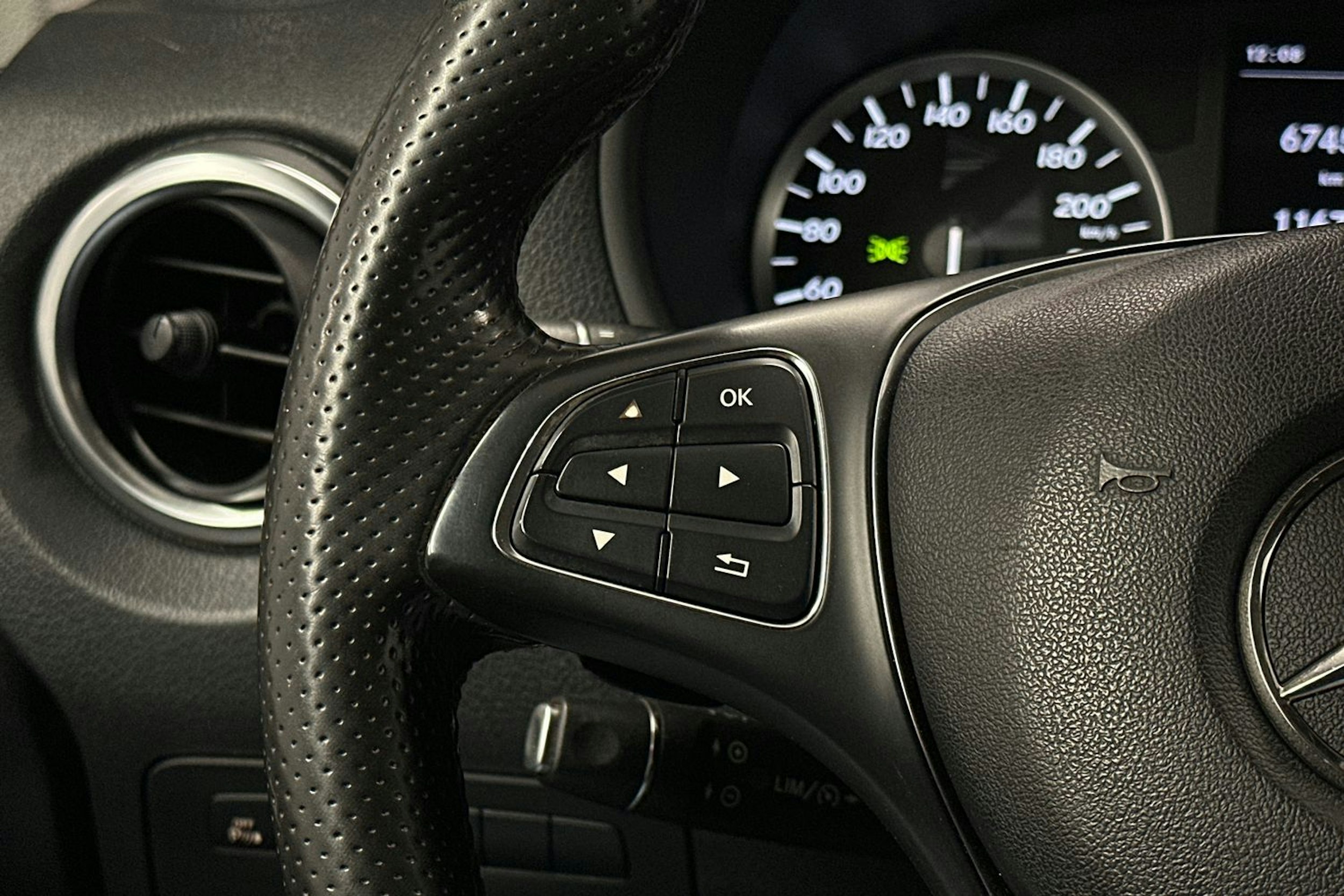 musta Mercedes-Benz Vito 2018 kuva 16.