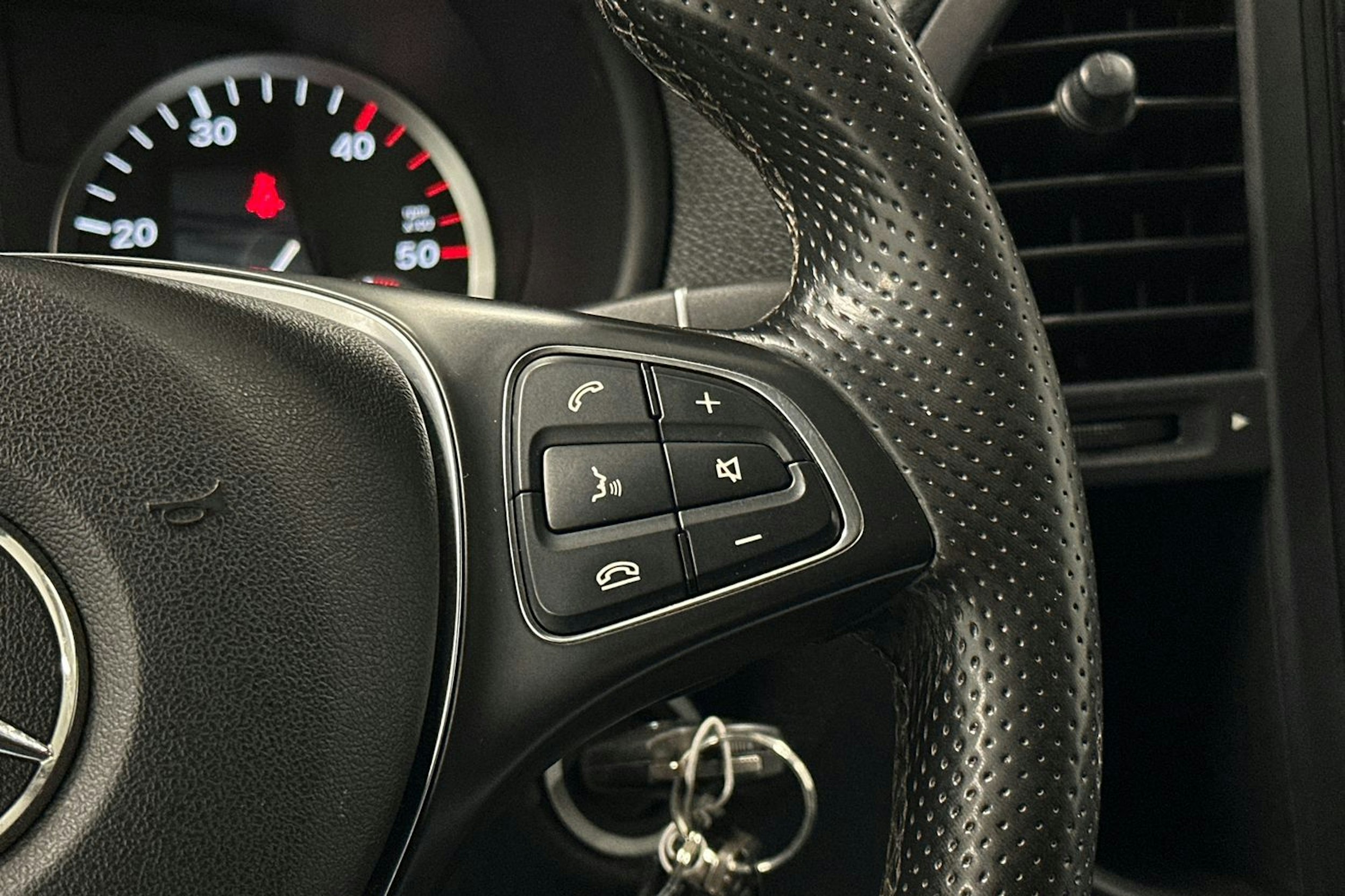 musta Mercedes-Benz Vito 2018 kuva 17.