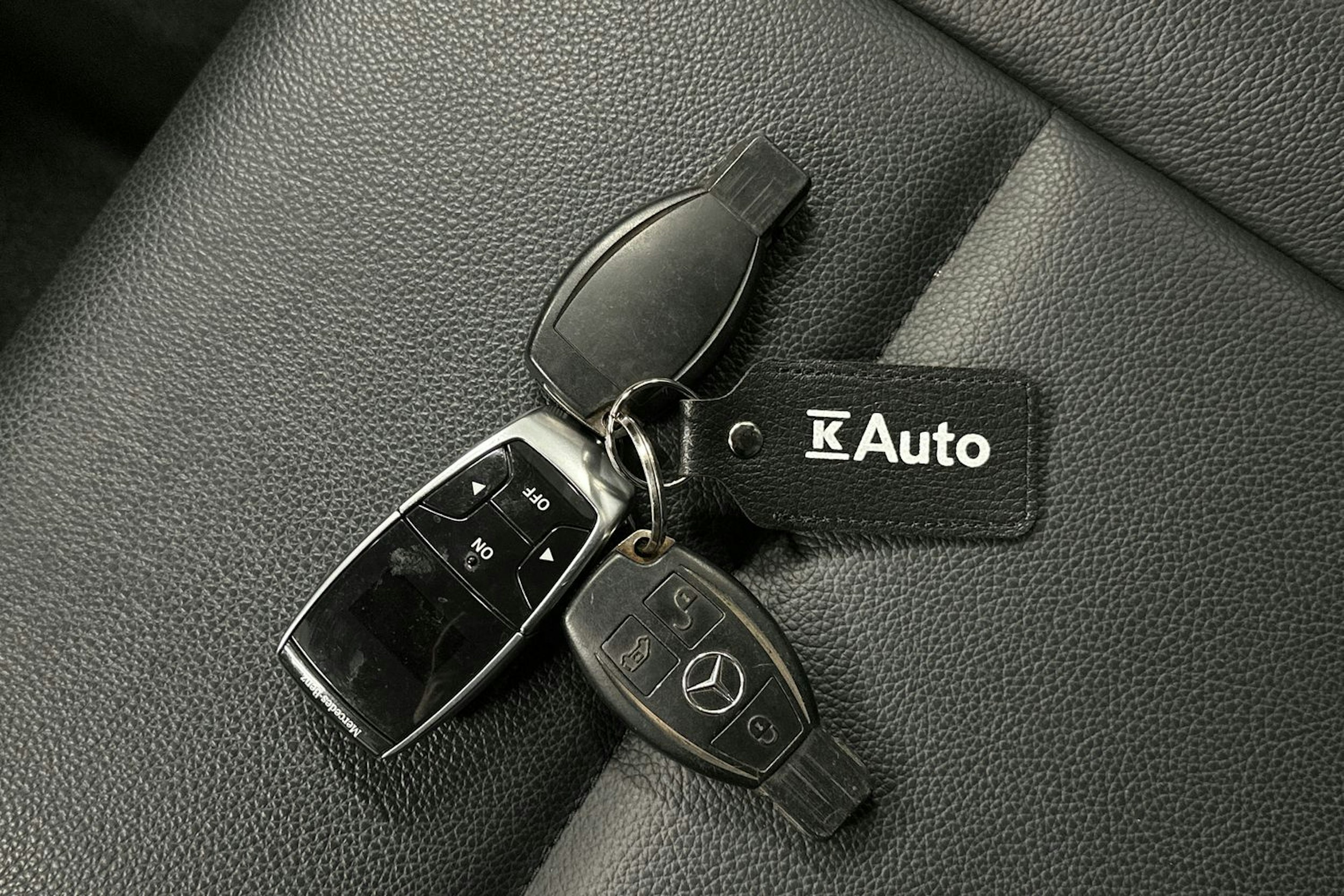 musta Mercedes-Benz Vito 2018 kuva 25.