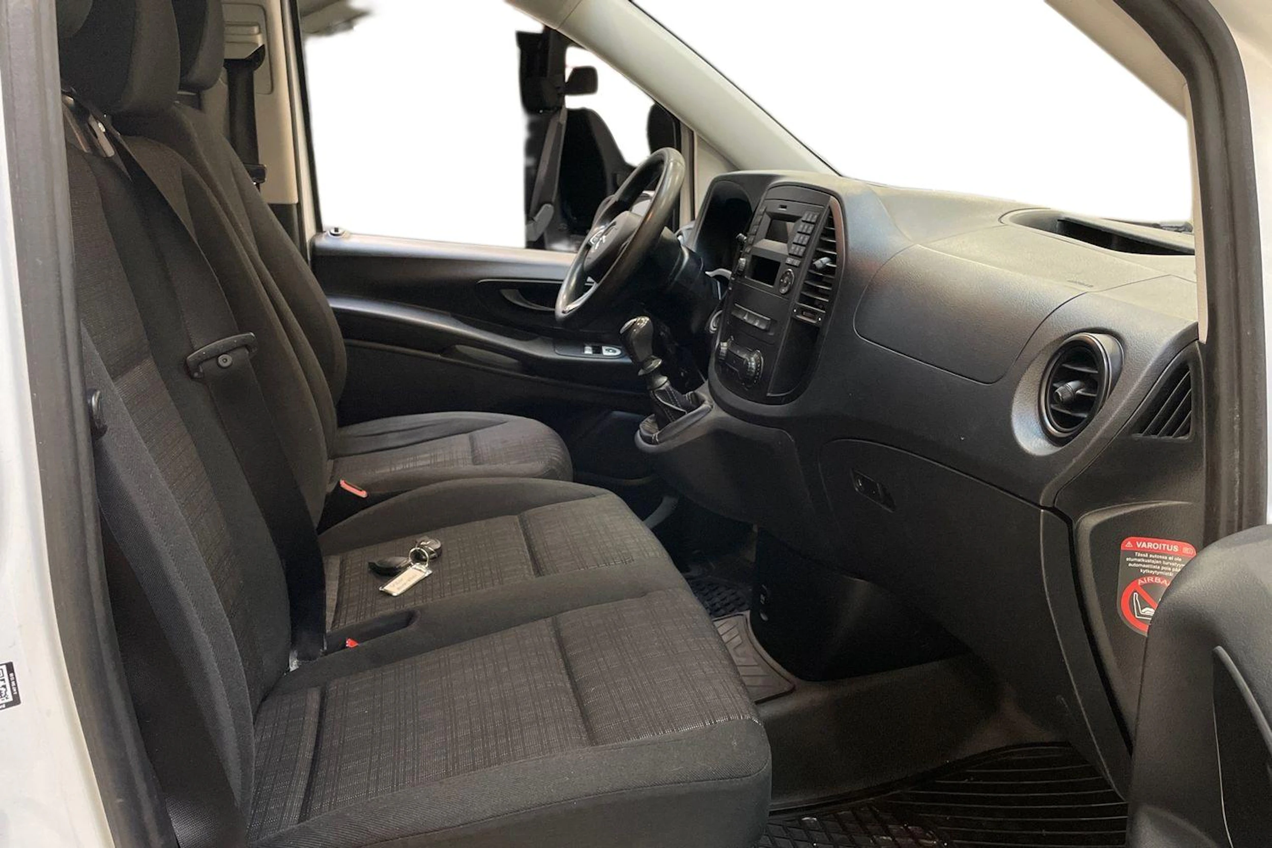 valkoinen Mercedes-Benz Vito 2018 kuva 11.