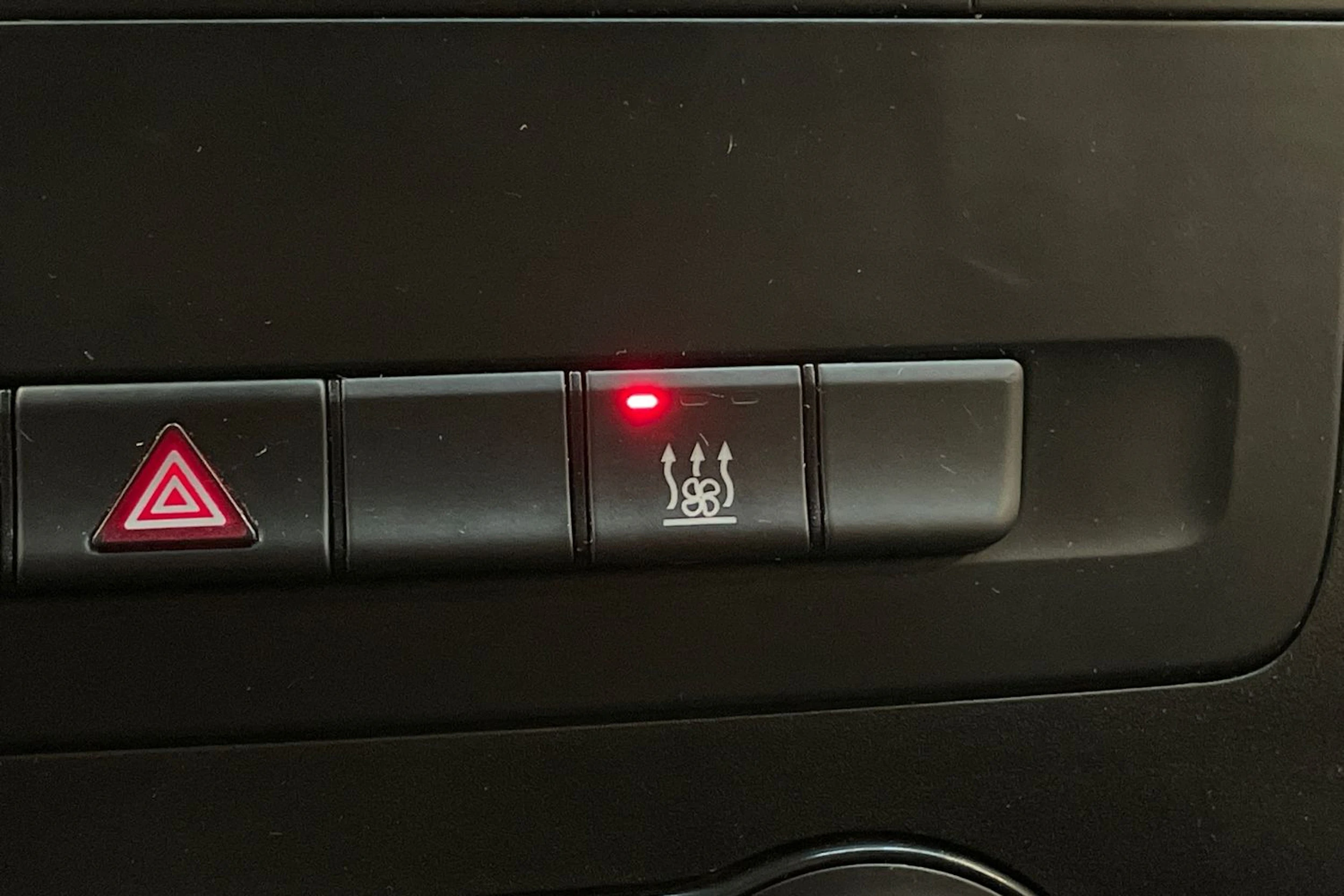 valkoinen Mercedes-Benz Vito 2018 kuva 21.