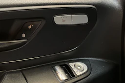 valkoinen Mercedes-Benz Vito 2018 kuva 22.