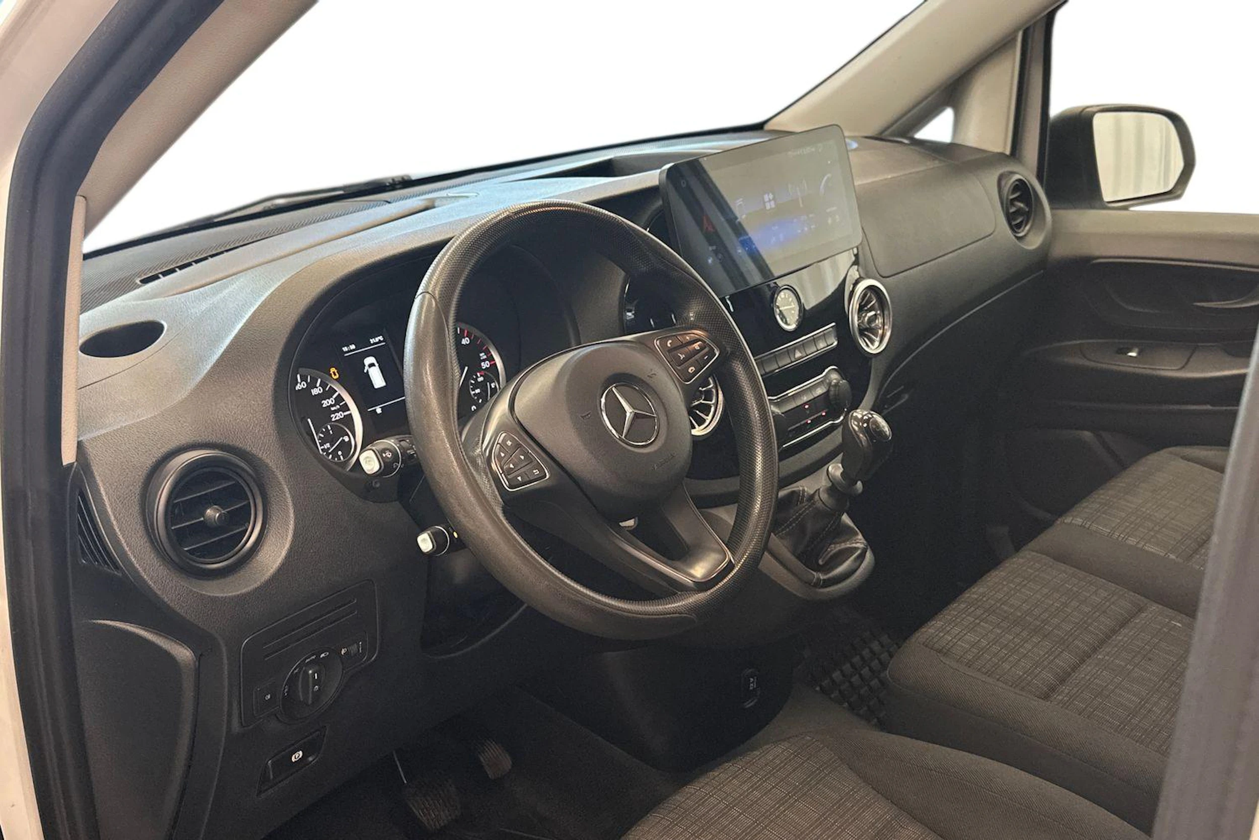 valkoinen Mercedes-Benz Vito 2018 kuva 6.