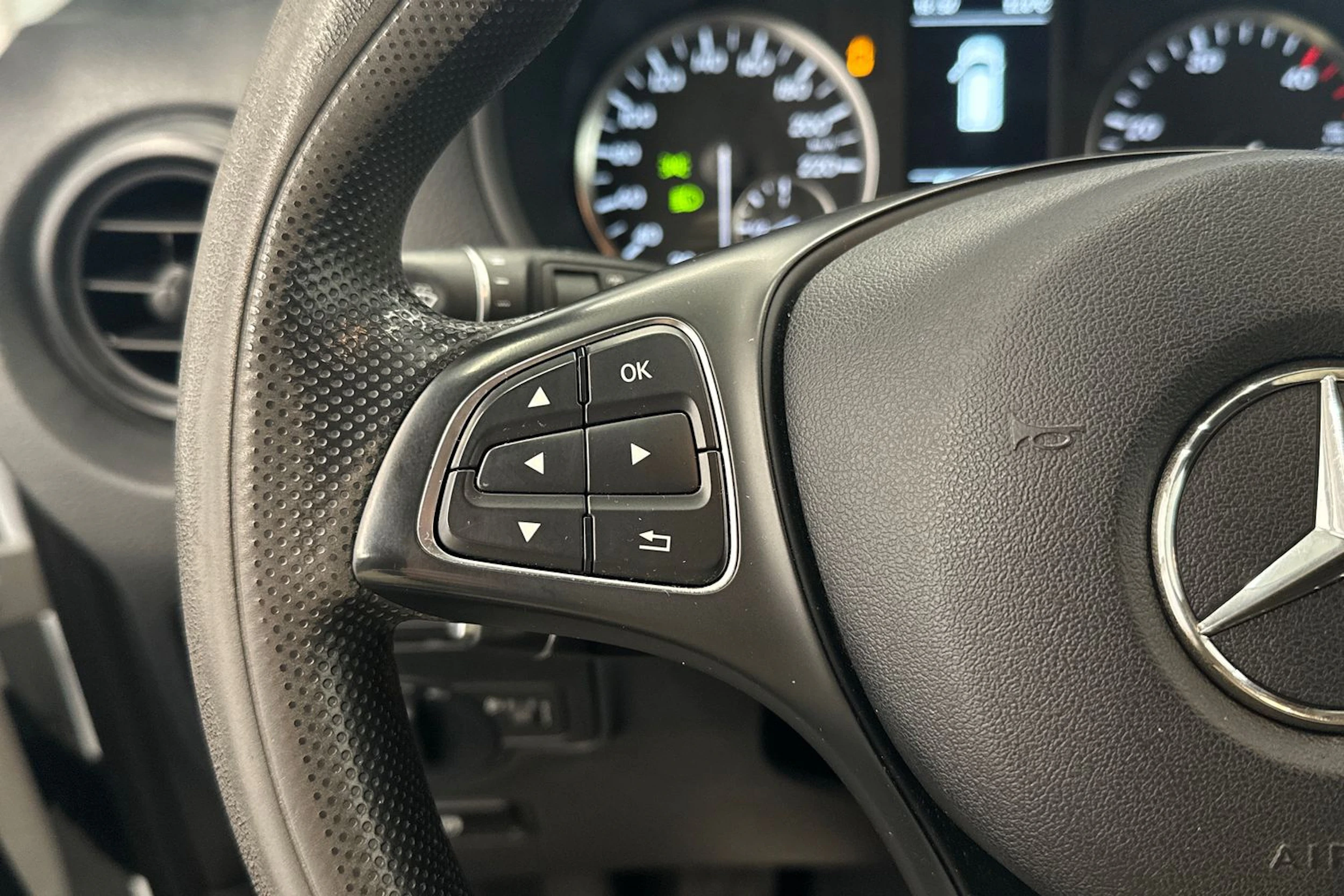 valkoinen Mercedes-Benz Vito 2018 kuva 14.