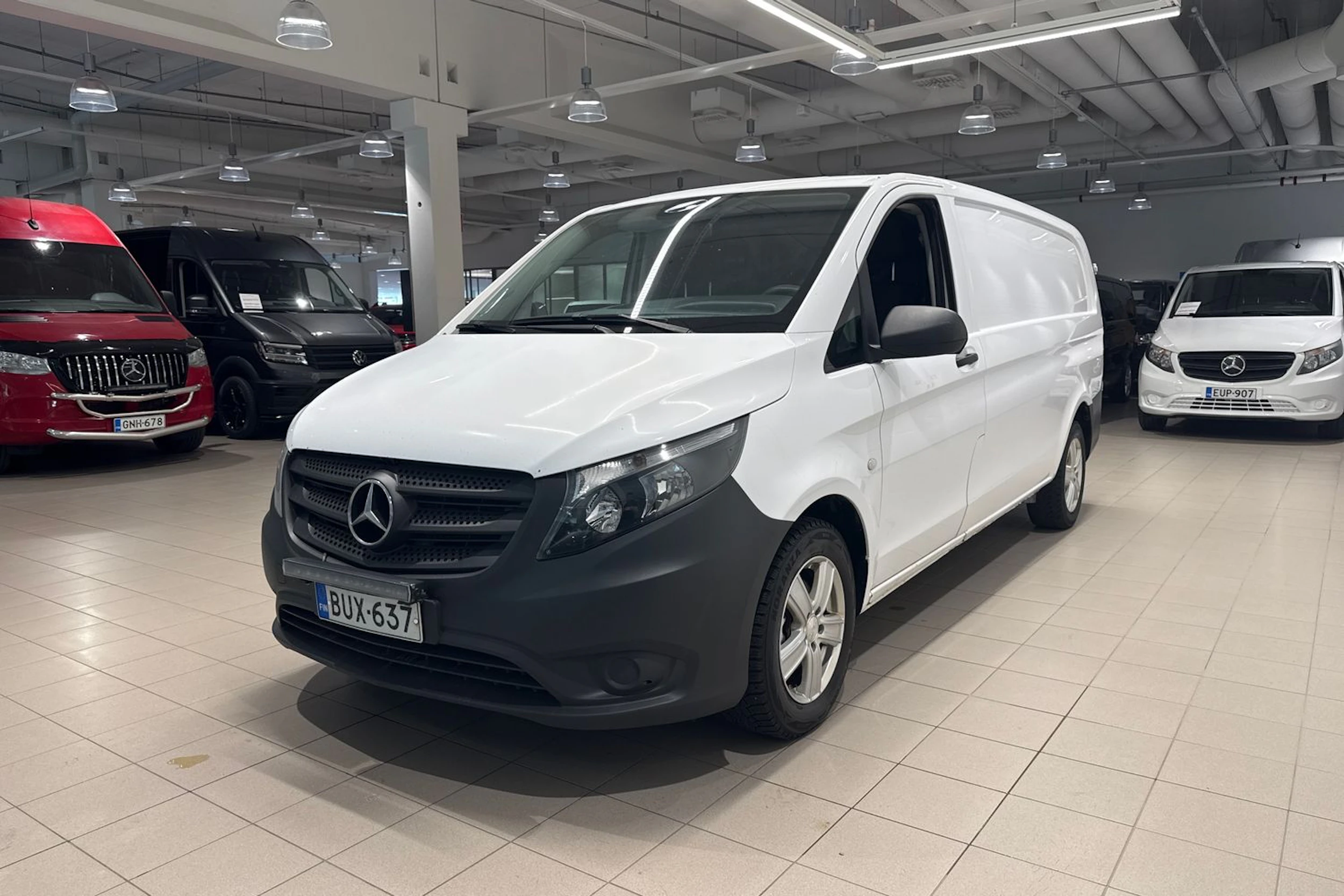 Valkoinen Mercedes-Benz VITO 2018 kuva 13.