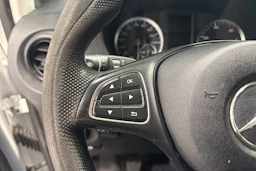 Valkoinen Mercedes-Benz VITO 2018 kuva 20.