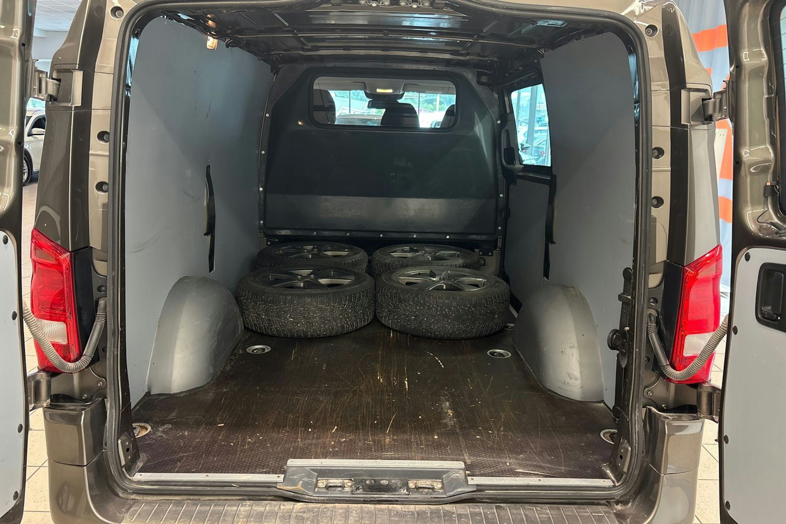 Harmaa Mercedes-Benz VITO 2018 kuva 20.