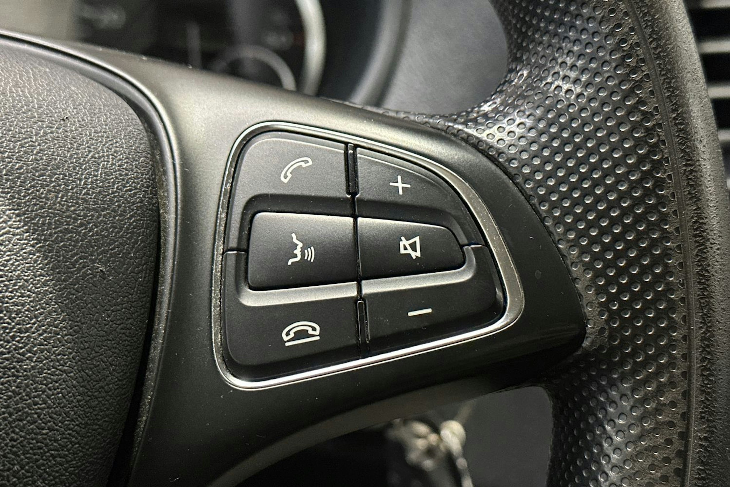 valkoinen Mercedes-Benz Vito 2018 kuva 18.