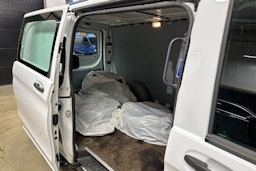 valkoinen Mercedes-Benz Vito 2018 kuva 24.