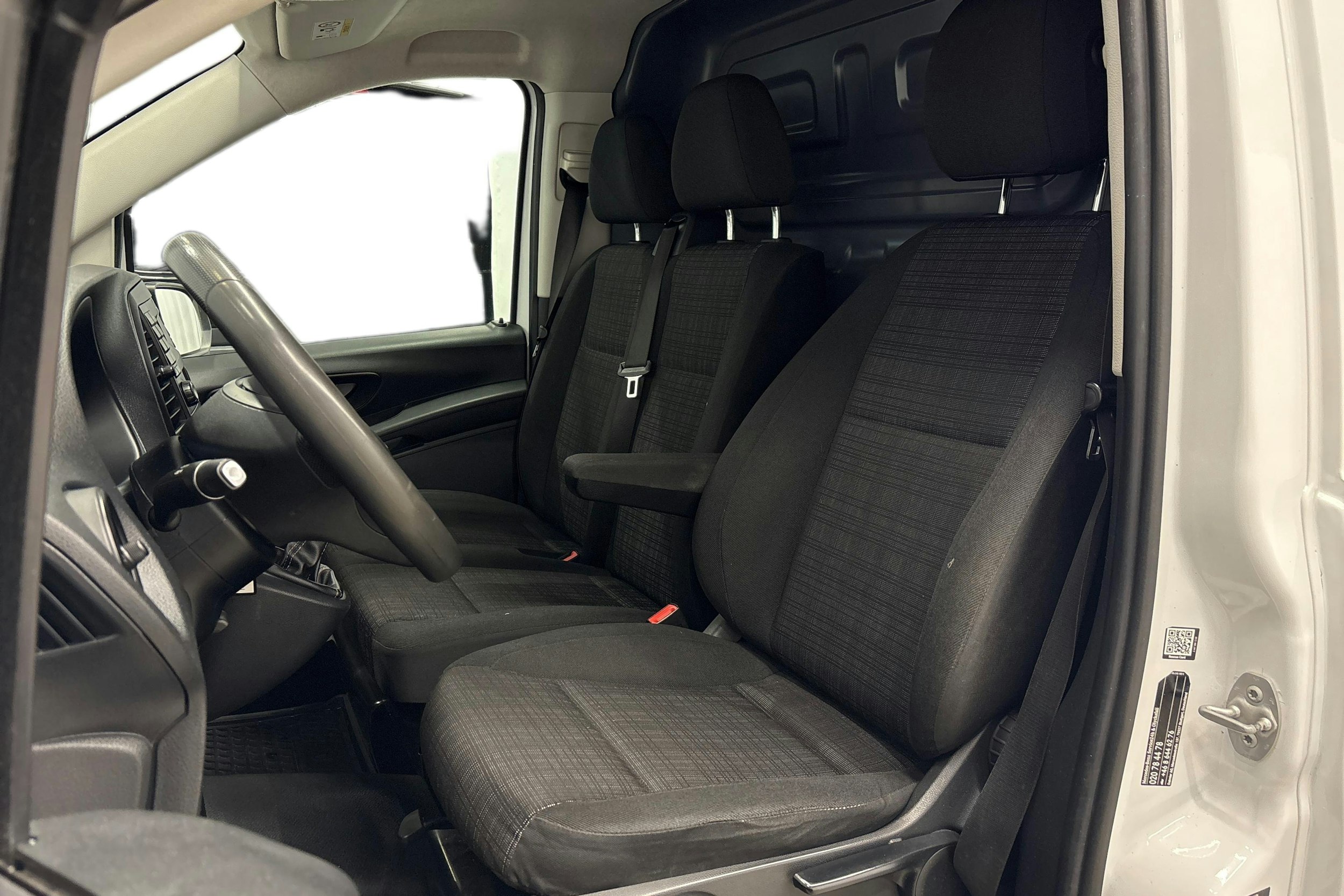 valkoinen Mercedes-Benz Vito 2018 kuva 11.
