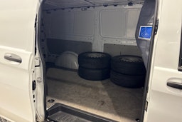 valkoinen Mercedes-Benz Vito 2018 kuva 15.
