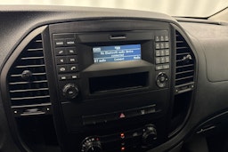 valkoinen Mercedes-Benz Vito 2018 kuva 21.