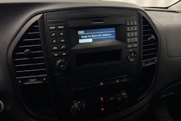 valkoinen Mercedes-Benz Vito 2018 kuva 22.