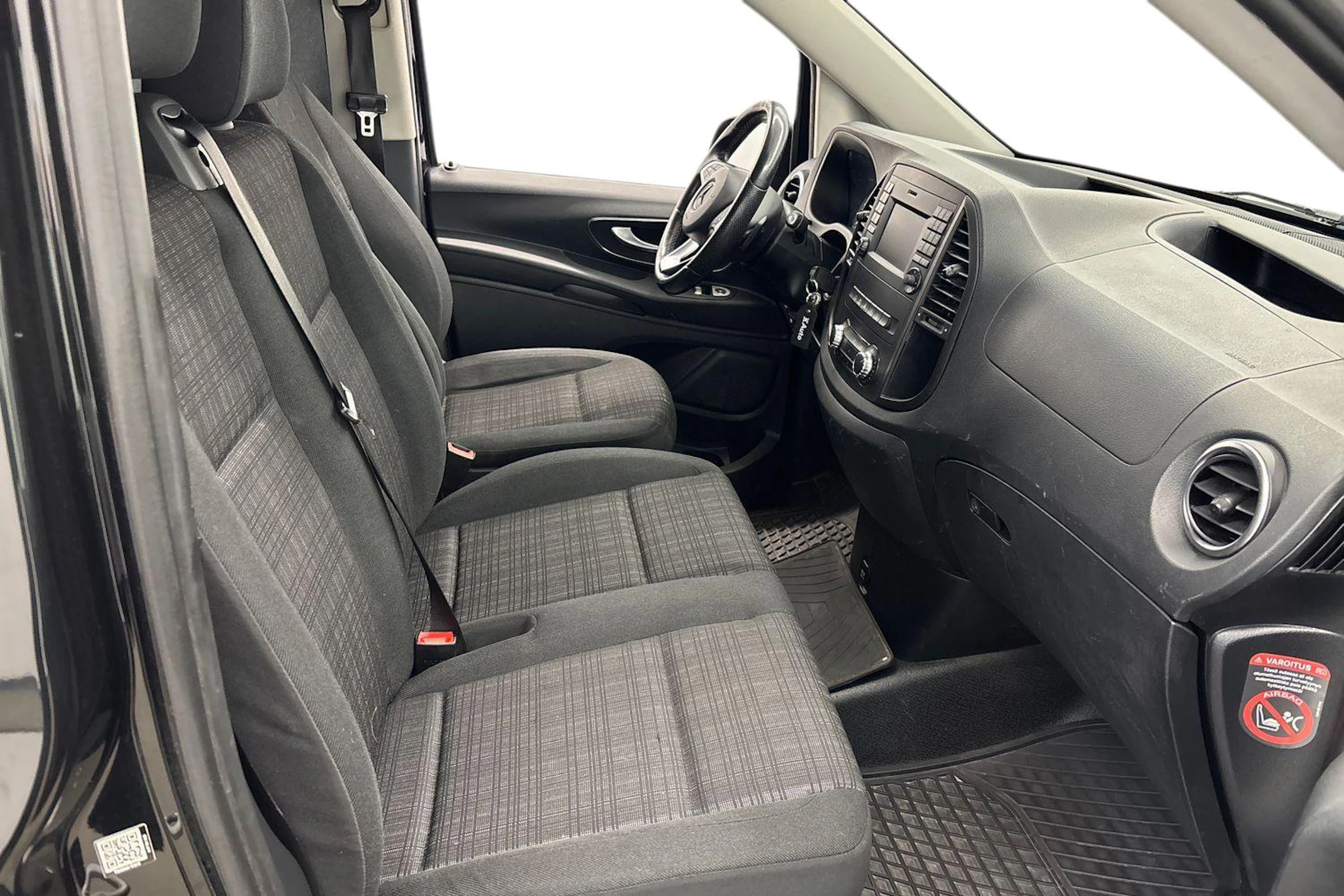 musta Mercedes-Benz Vito 2018 kuva 11.