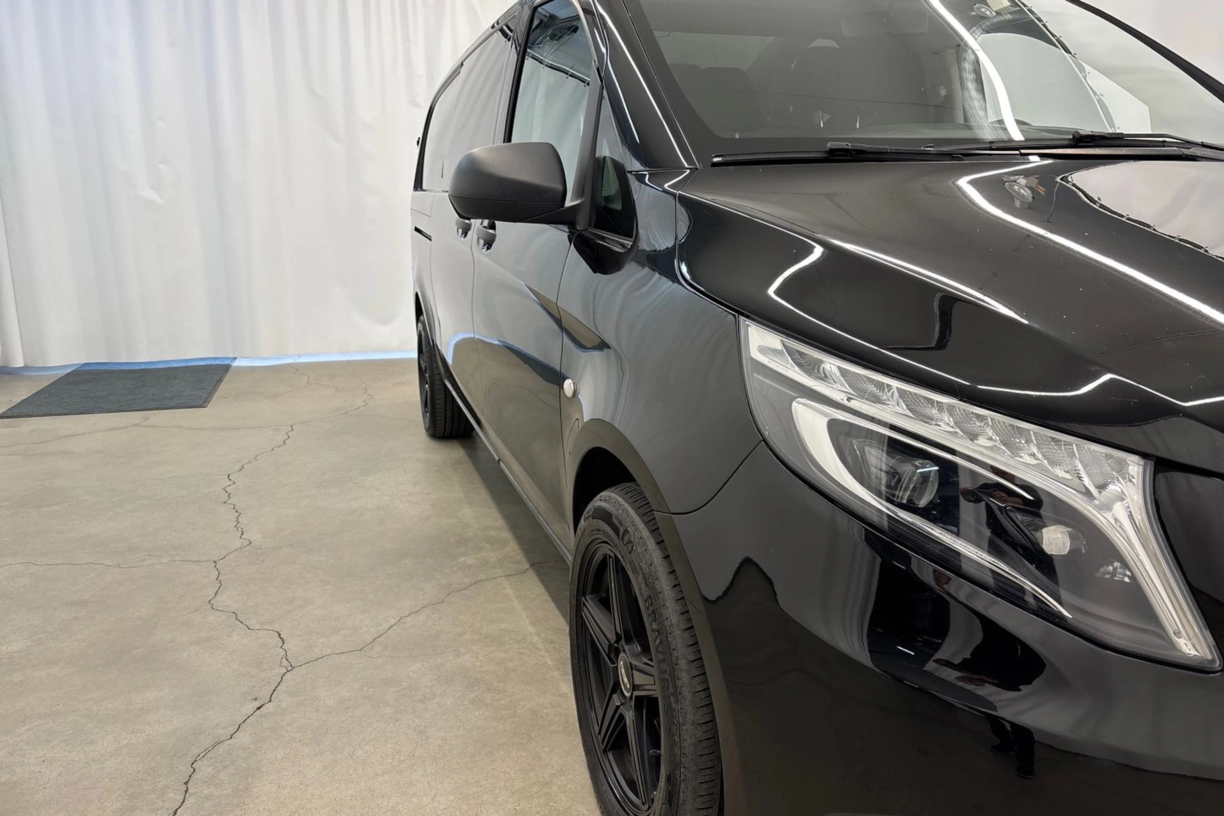 musta Mercedes-Benz Vito 2018 kuva 15.
