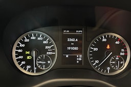 valkoinen Mercedes-Benz Vito 2018 kuva 13.