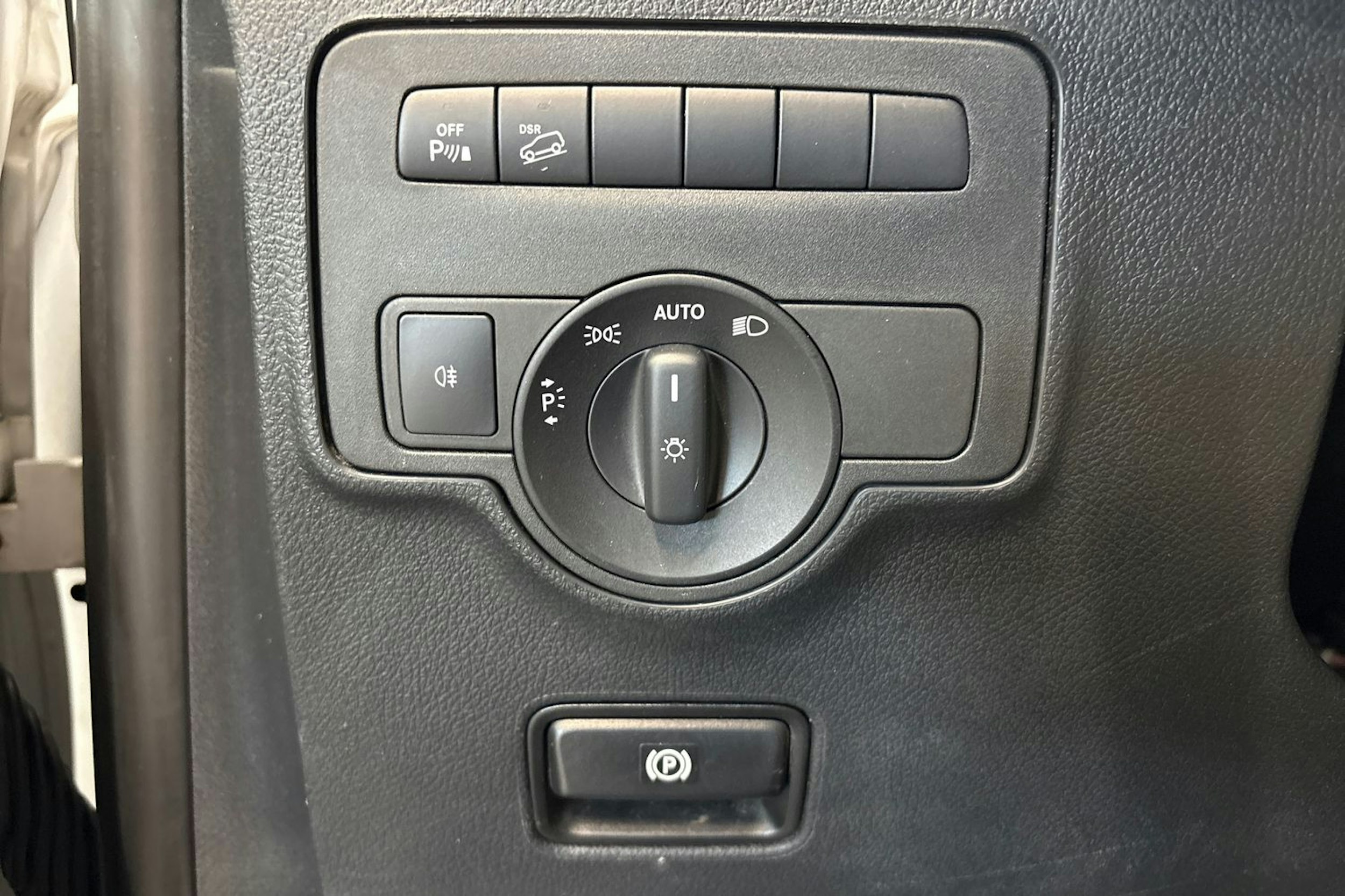 valkoinen Mercedes-Benz Vito 2018 kuva 20.