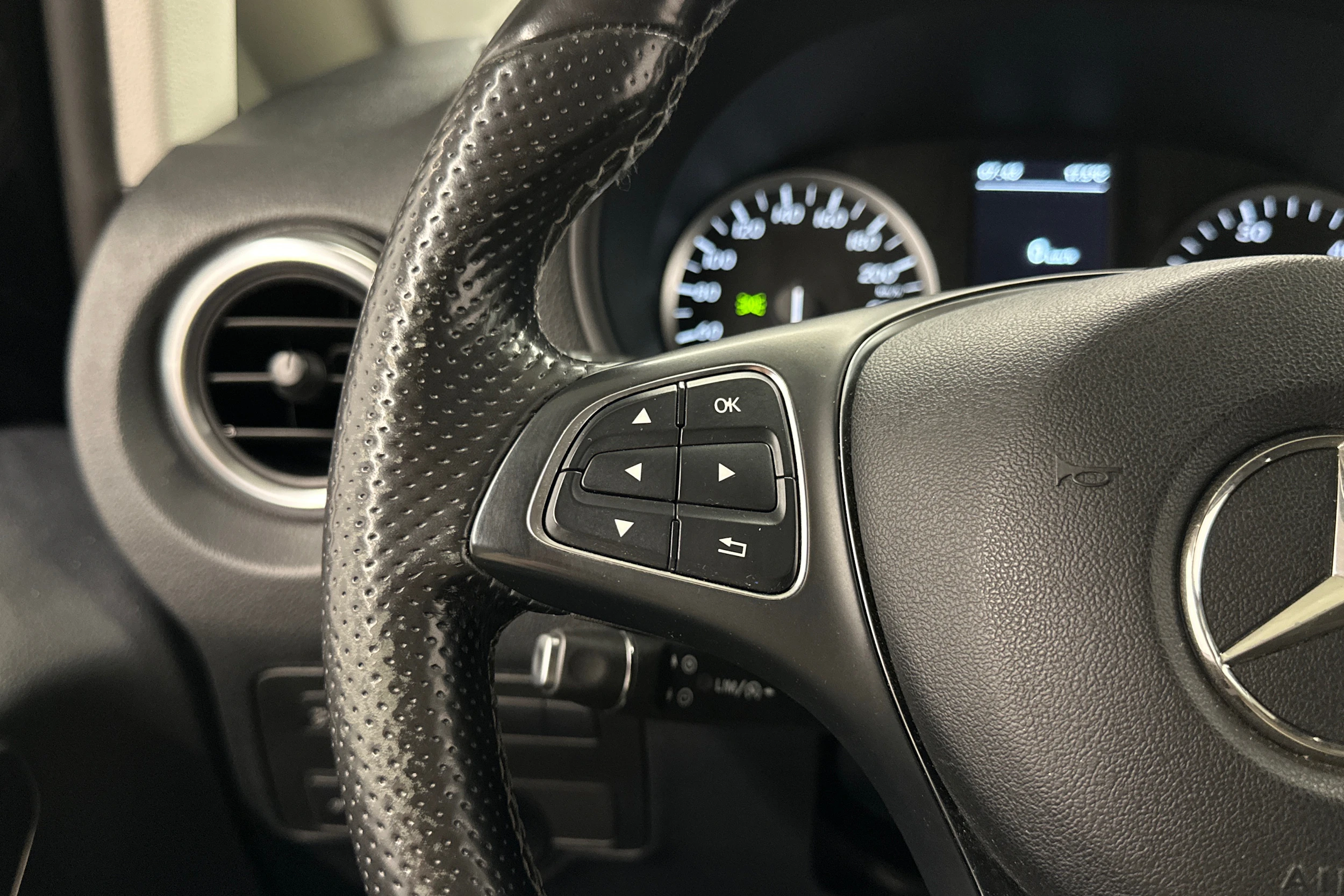 musta Mercedes-Benz Vito 2018 kuva 11.