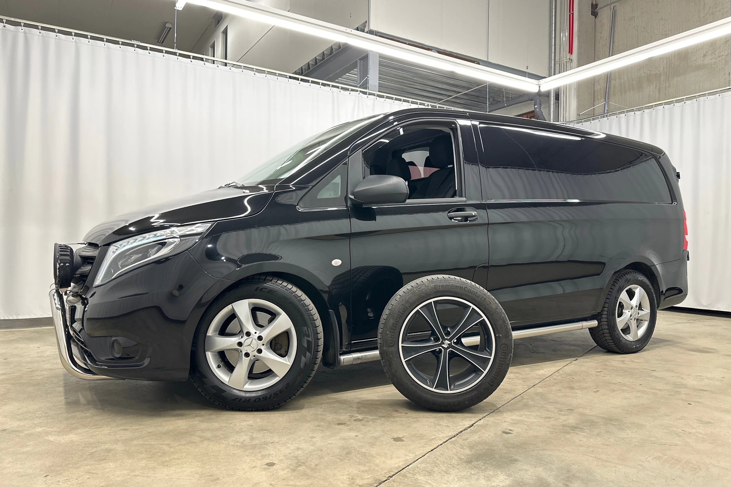 musta Mercedes-Benz Vito 2018 kuva 24.