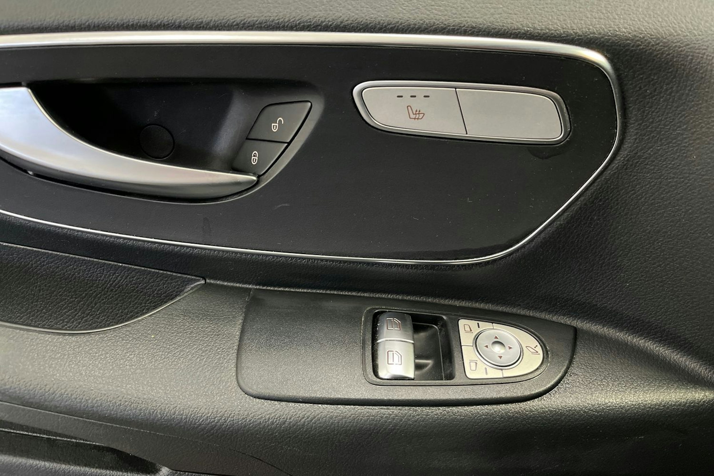Harmaa Mercedes-Benz Vito 2018 kuva 16.