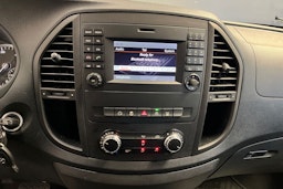 Harmaa Mercedes-Benz Vito 2018 kuva 18.