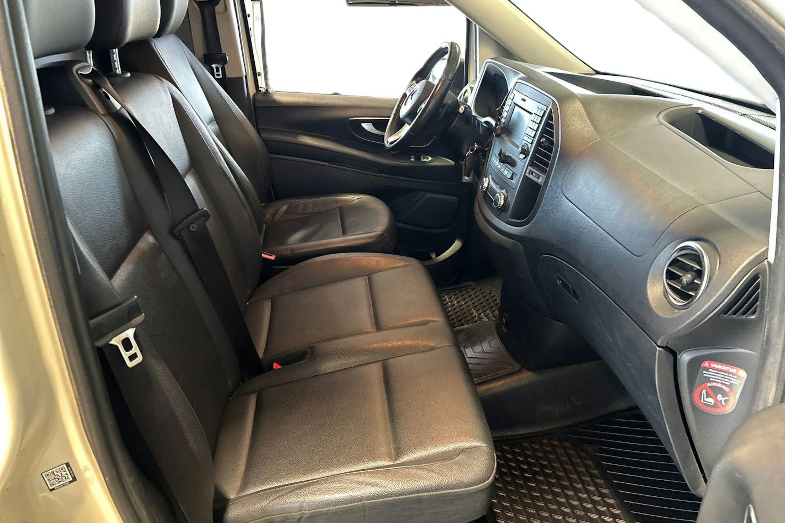 harmaa Mercedes-Benz Vito 2018 kuva 11.