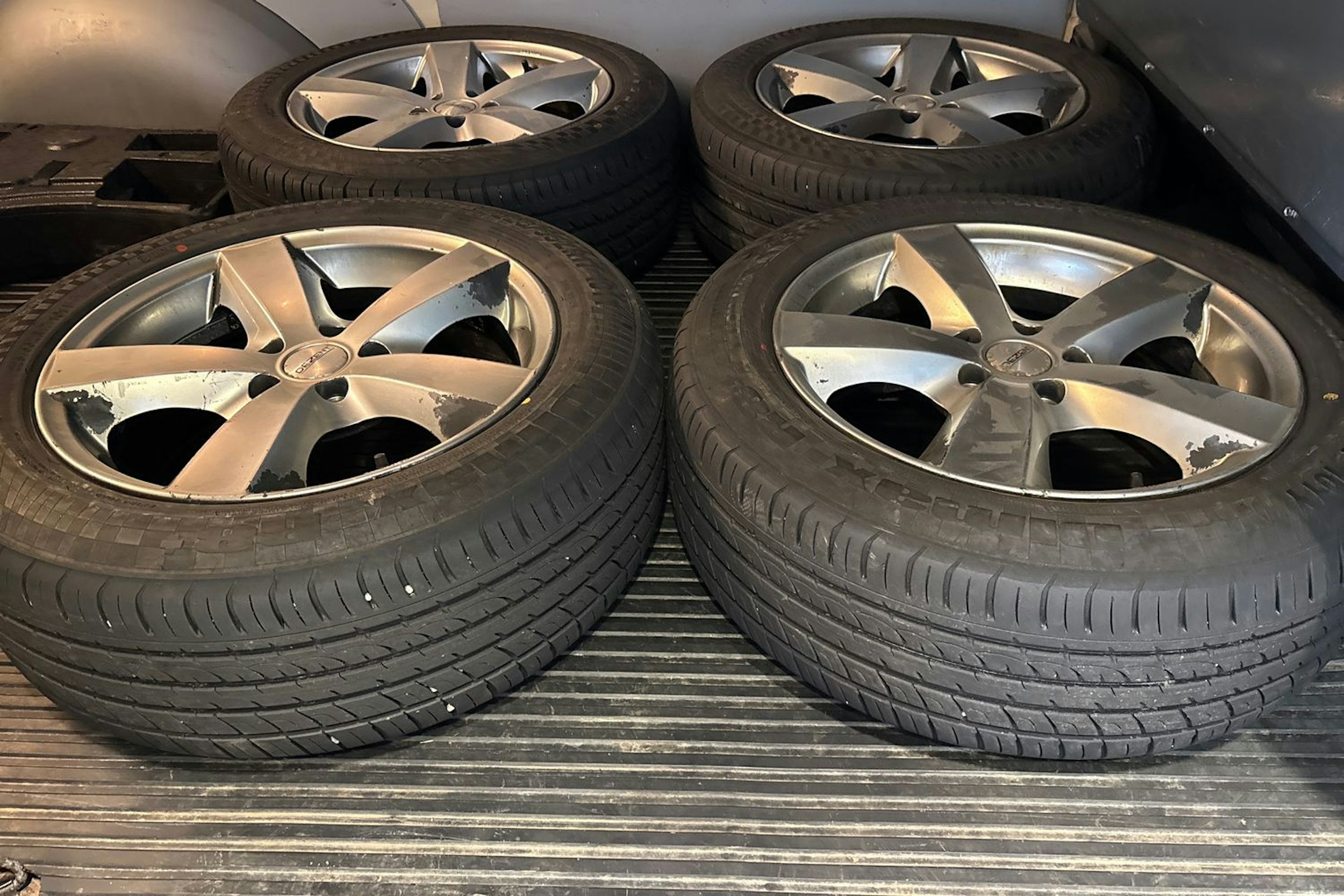 harmaa Mercedes-Benz Vito 2018 kuva 20.