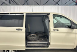 harmaa Mercedes-Benz Vito 2018 kuva 26.
