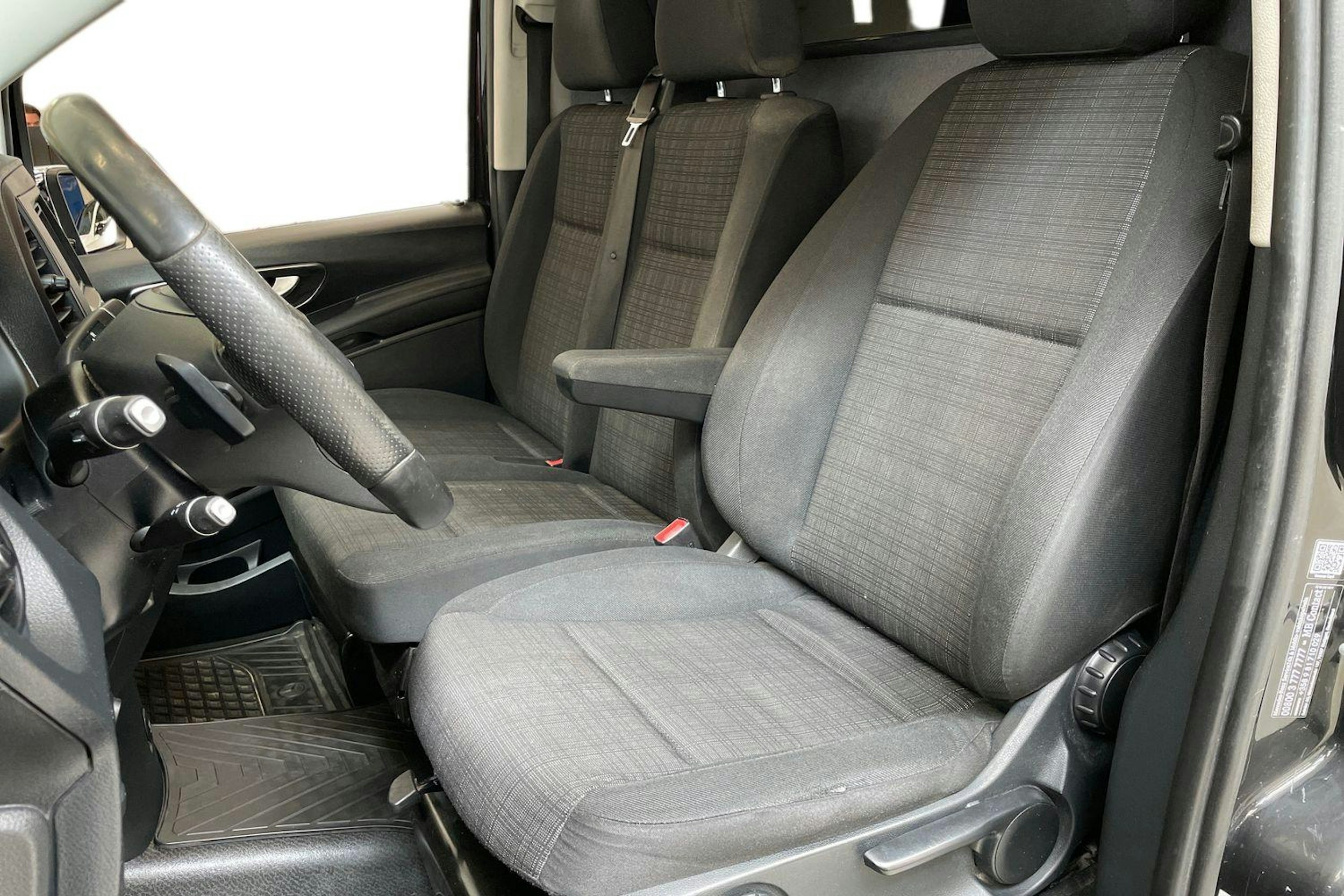 musta Mercedes-Benz Vito 2018 kuva 9.