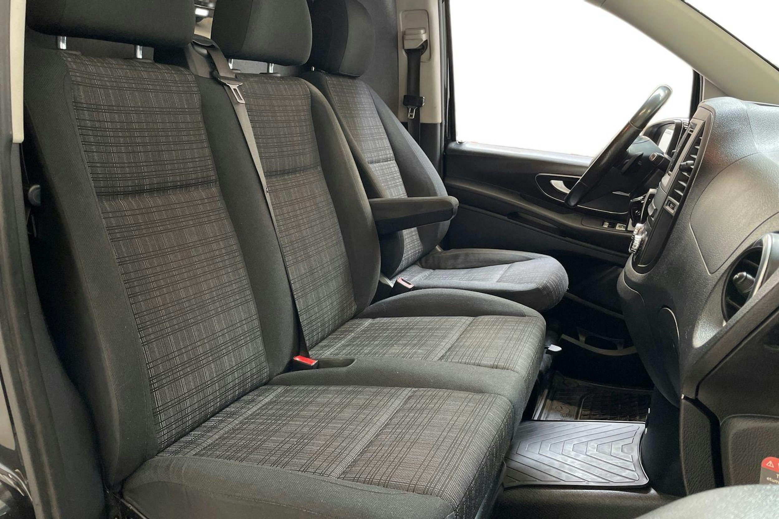musta Mercedes-Benz Vito 2018 kuva 10.