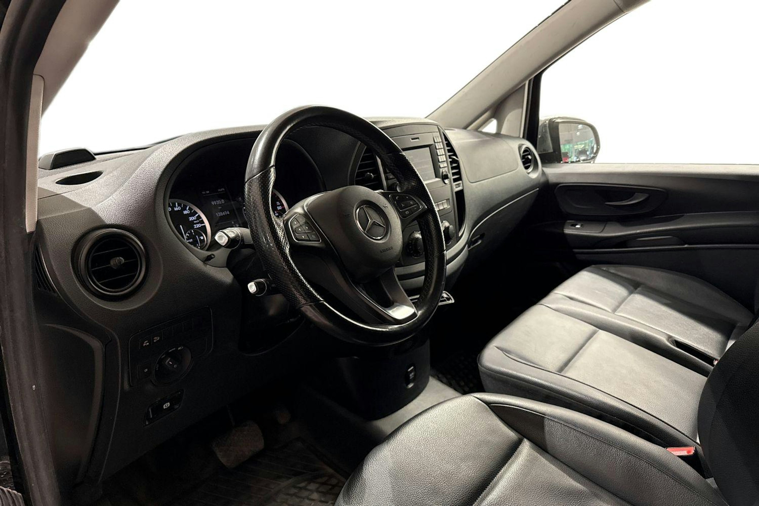Musta Mercedes-Benz VITO 2018 kuva 3.