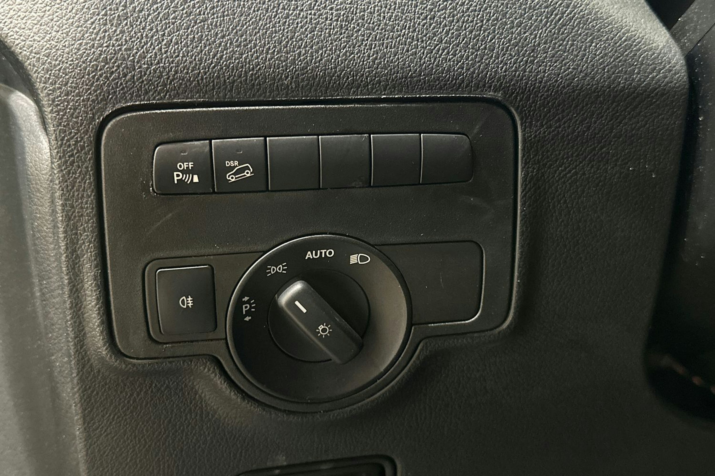 Musta Mercedes-Benz VITO 2018 kuva 14.