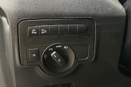 Musta Mercedes-Benz VITO 2018 kuva 14.