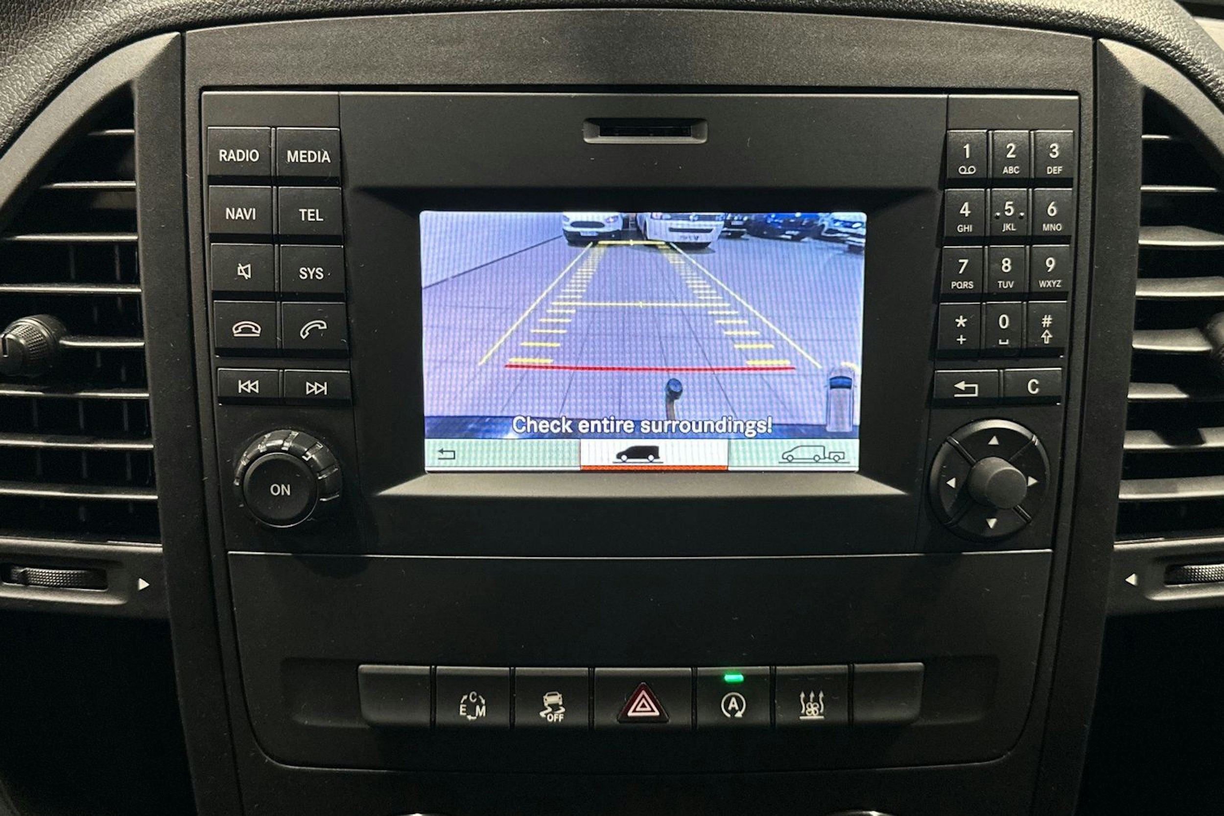 Musta Mercedes-Benz VITO 2018 kuva 21.