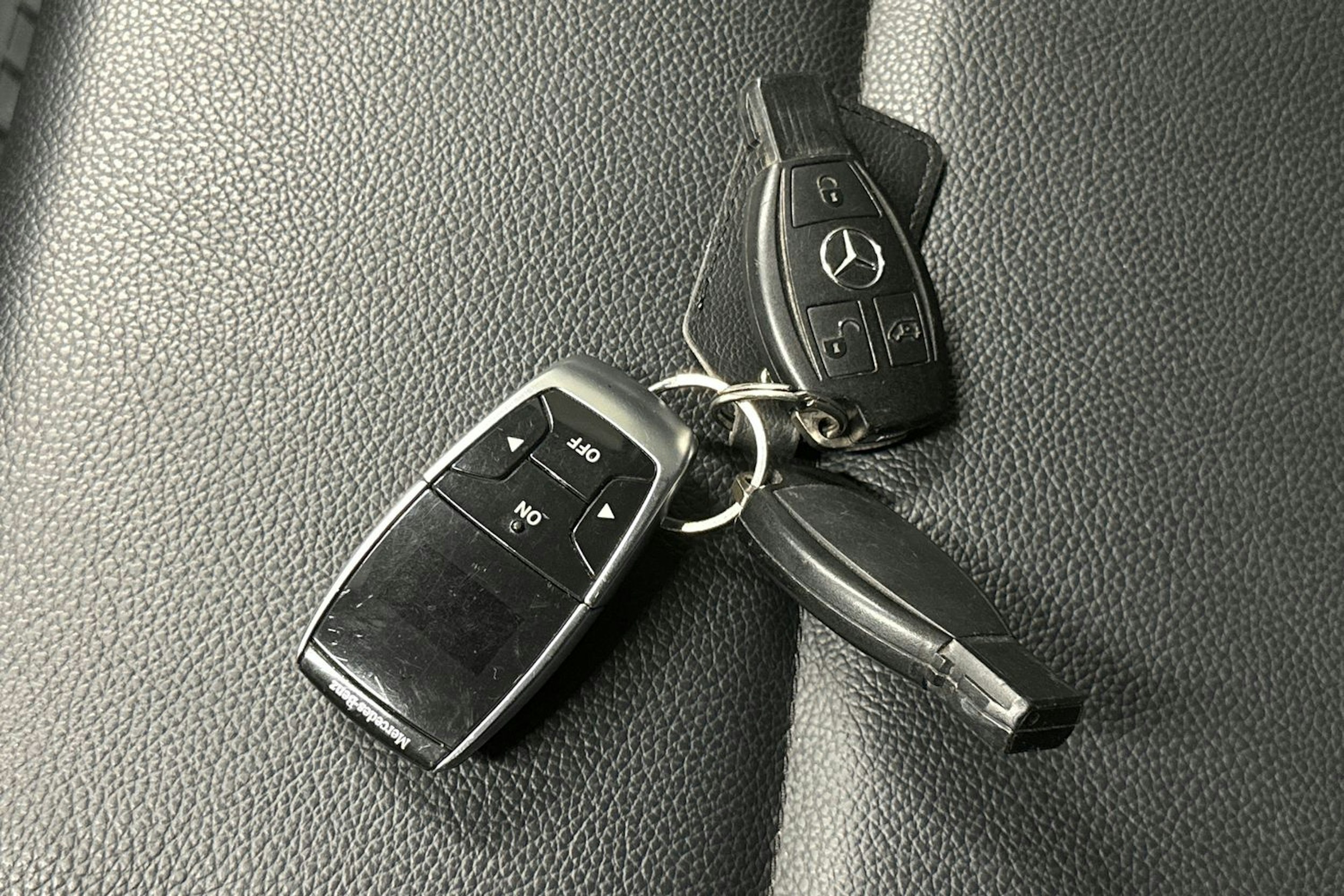 Musta Mercedes-Benz VITO 2018 kuva 24.