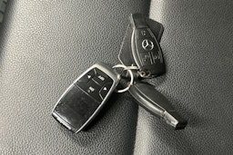 Musta Mercedes-Benz VITO 2018 kuva 24.