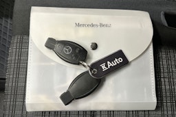 valkoinen Mercedes-Benz Vito 2018 kuva 29.