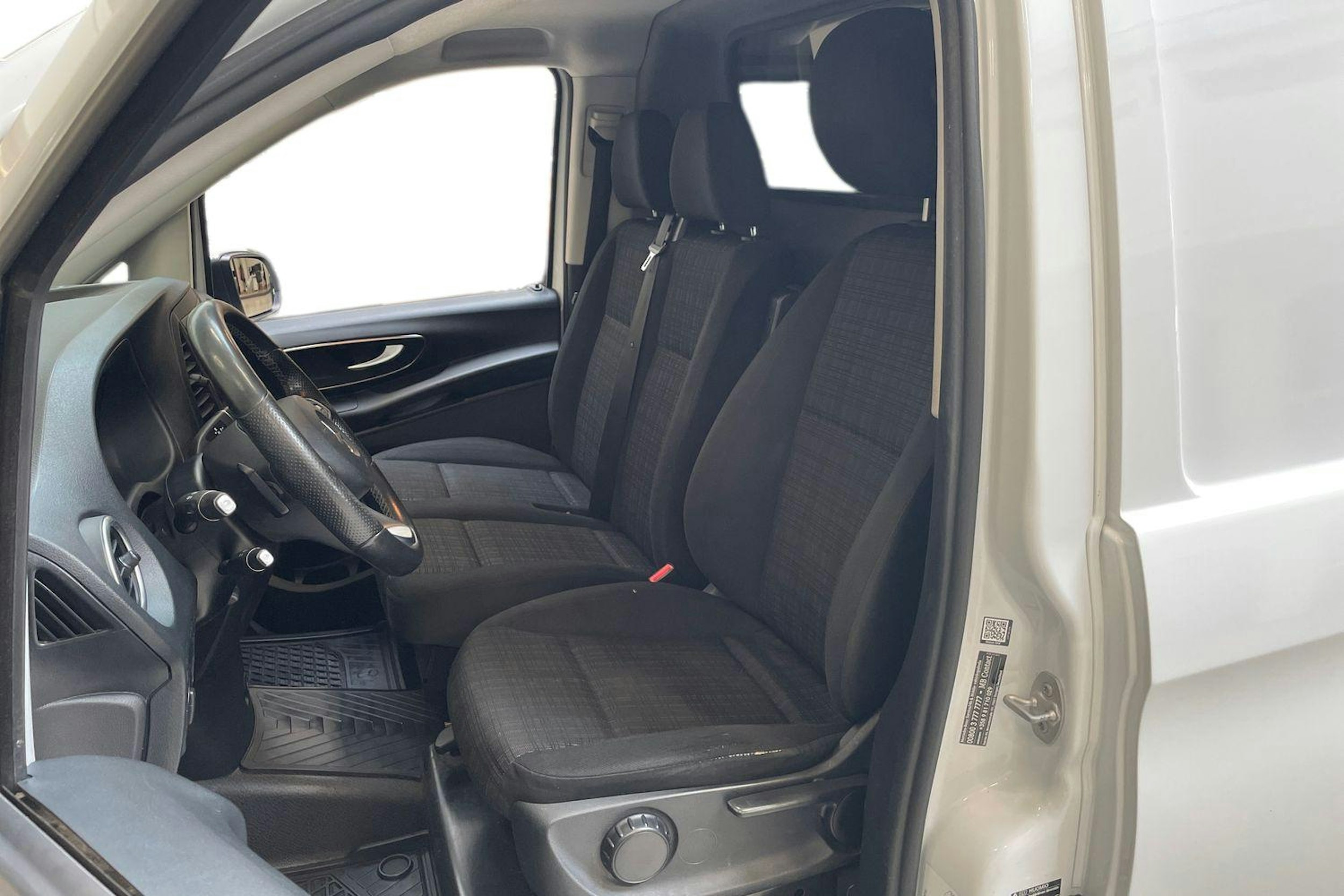 valkoinen Mercedes-Benz Vito 2018 kuva 7.