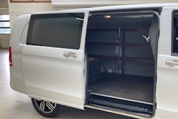 valkoinen Mercedes-Benz Vito 2018 kuva 12.