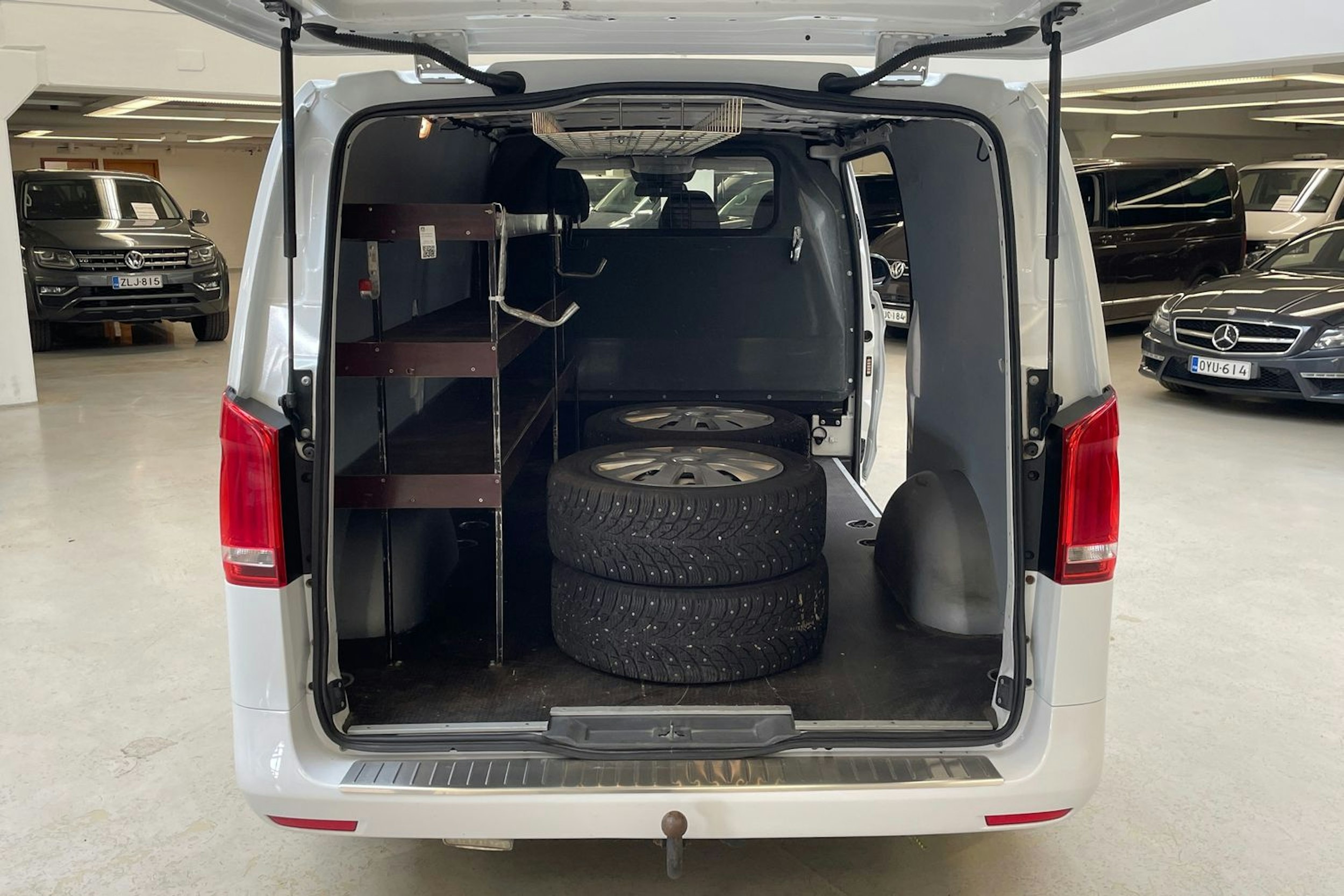 valkoinen Mercedes-Benz Vito 2018 kuva 14.