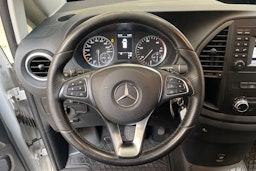 valkoinen Mercedes-Benz Vito 2018 kuva 16.