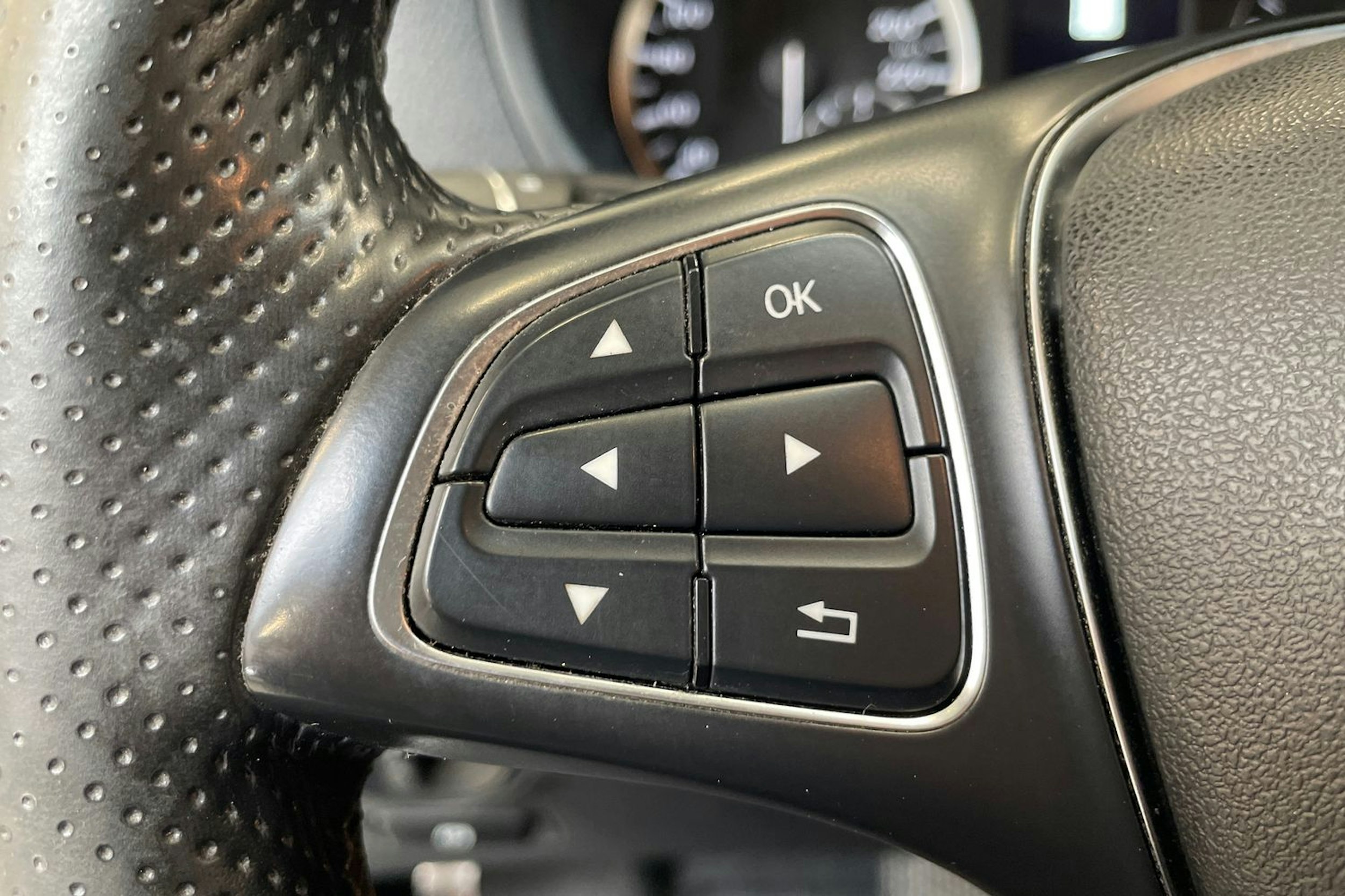 valkoinen Mercedes-Benz Vito 2018 kuva 17.